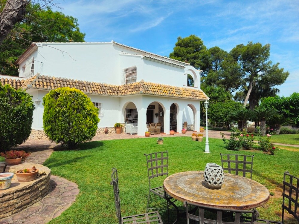 Property 2452 - Image 20